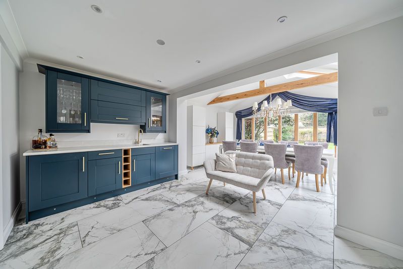 Property photo 2 of 27 Dining Area