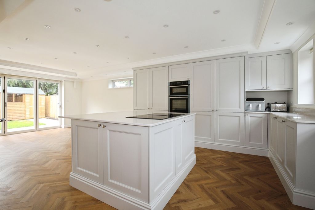 Property photo 2 of 23 Pbox-Img.Jpg