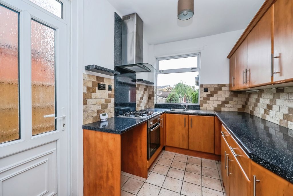 Property photo 2 of 15 Pbox-Img.Jpg