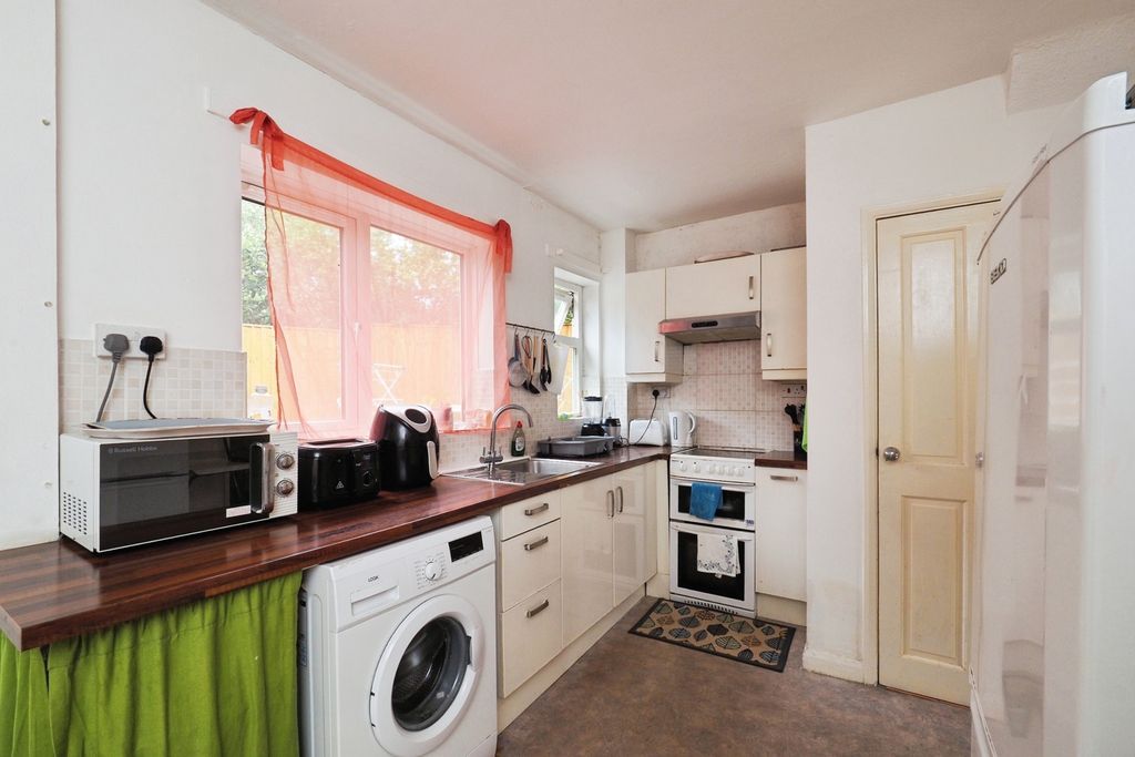 Property photo 2 of 16 Pbox-Img.Jpg
