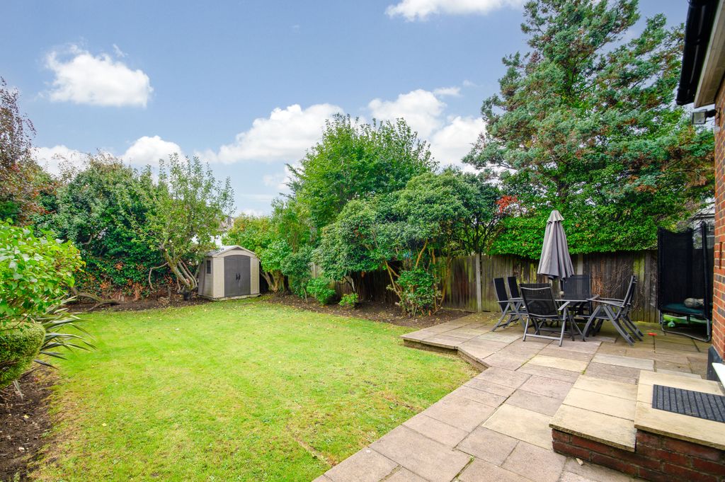 Property photo 3 of 37 Gallery