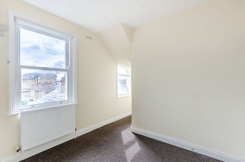 Property photo 3 of 6