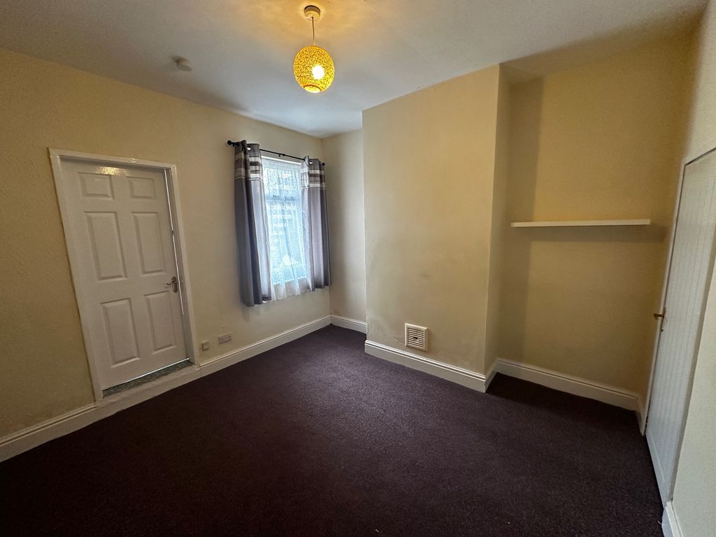 Property photo 2 of 11 Image