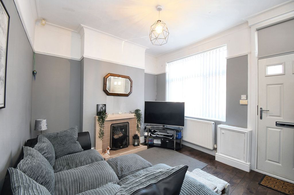 Property photo 2 of 14
