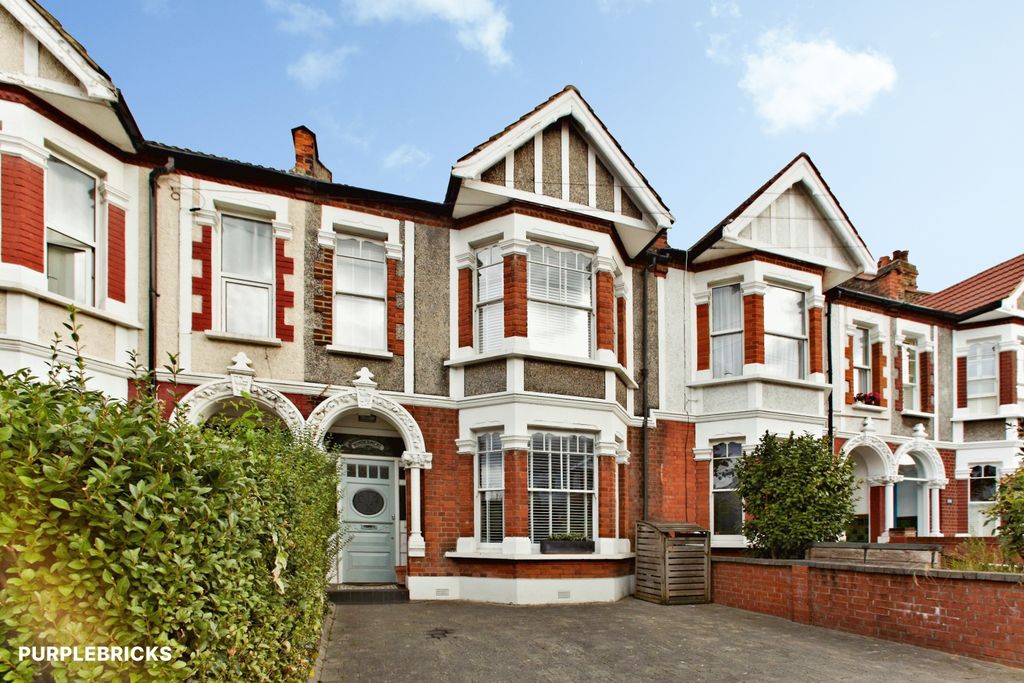 Property photo 1 of 25