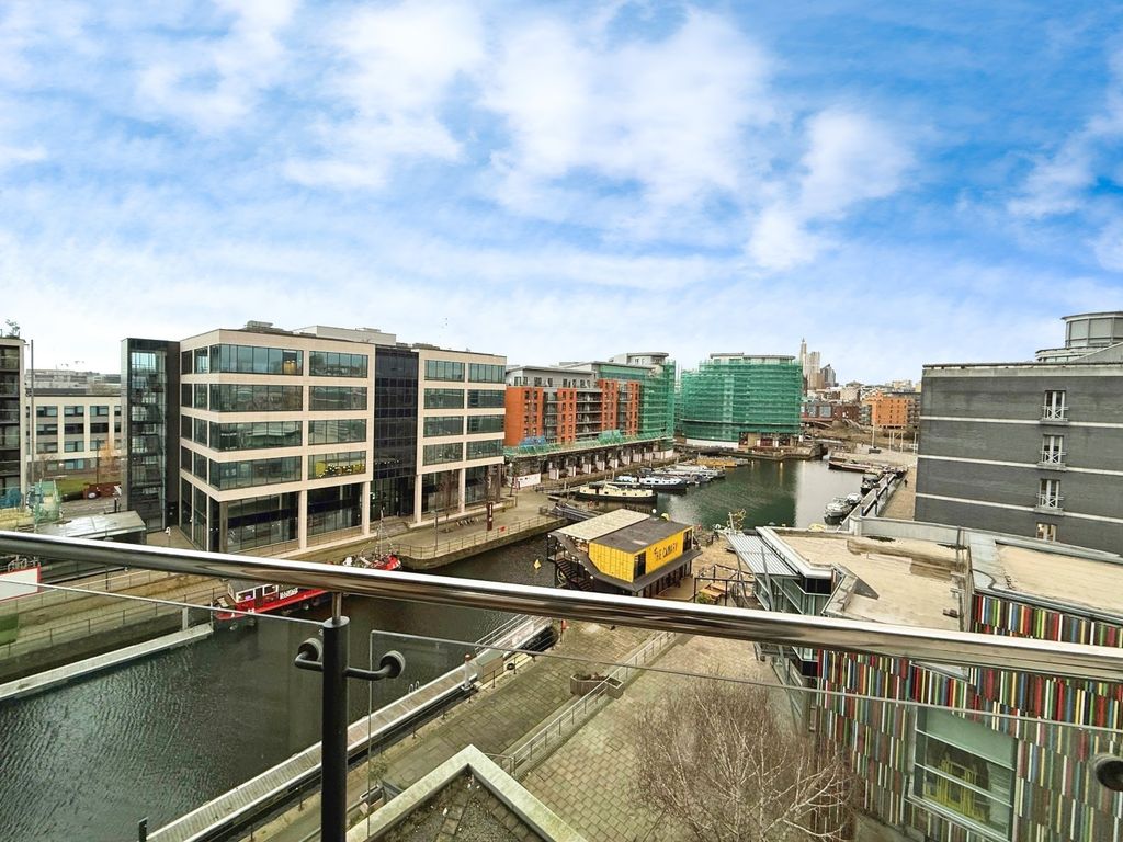 Property photo 2 of 8 Picture No. 17