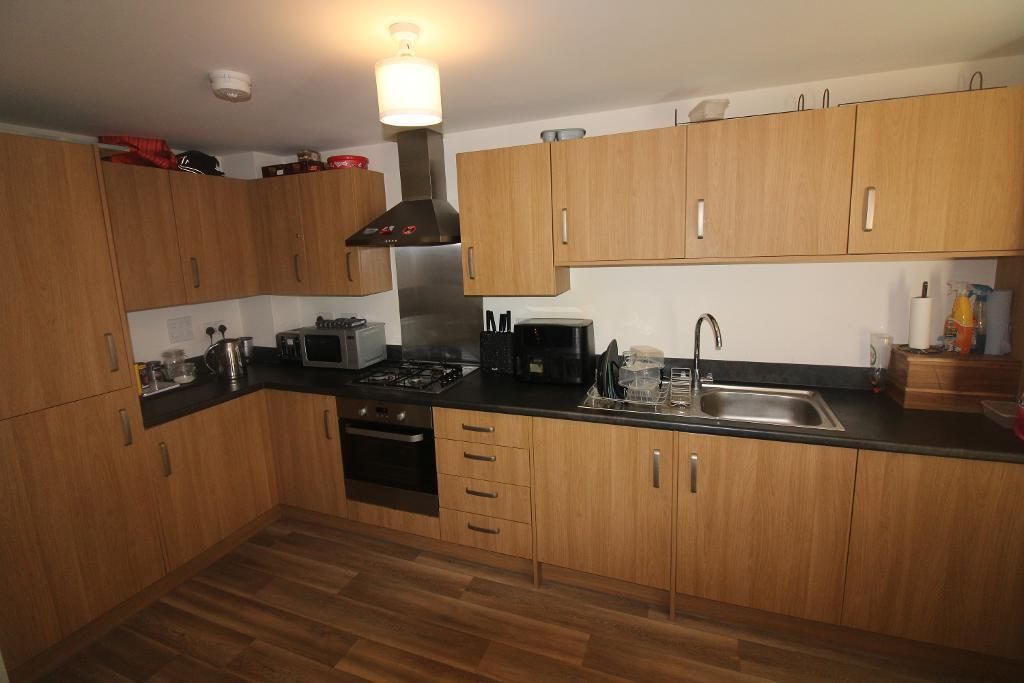 Property photo 2 of 6 Kitchen