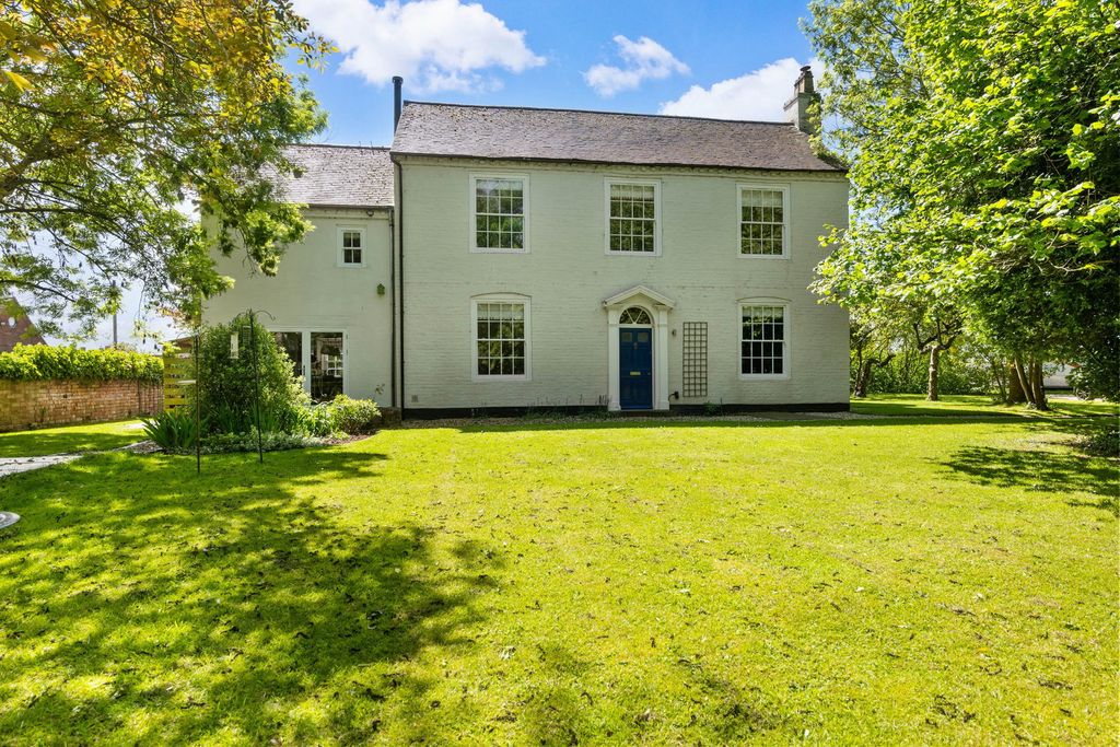 Property photo 1 of 34
