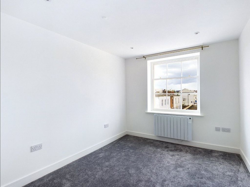 Property photo 3 of 6 Picture No. 02