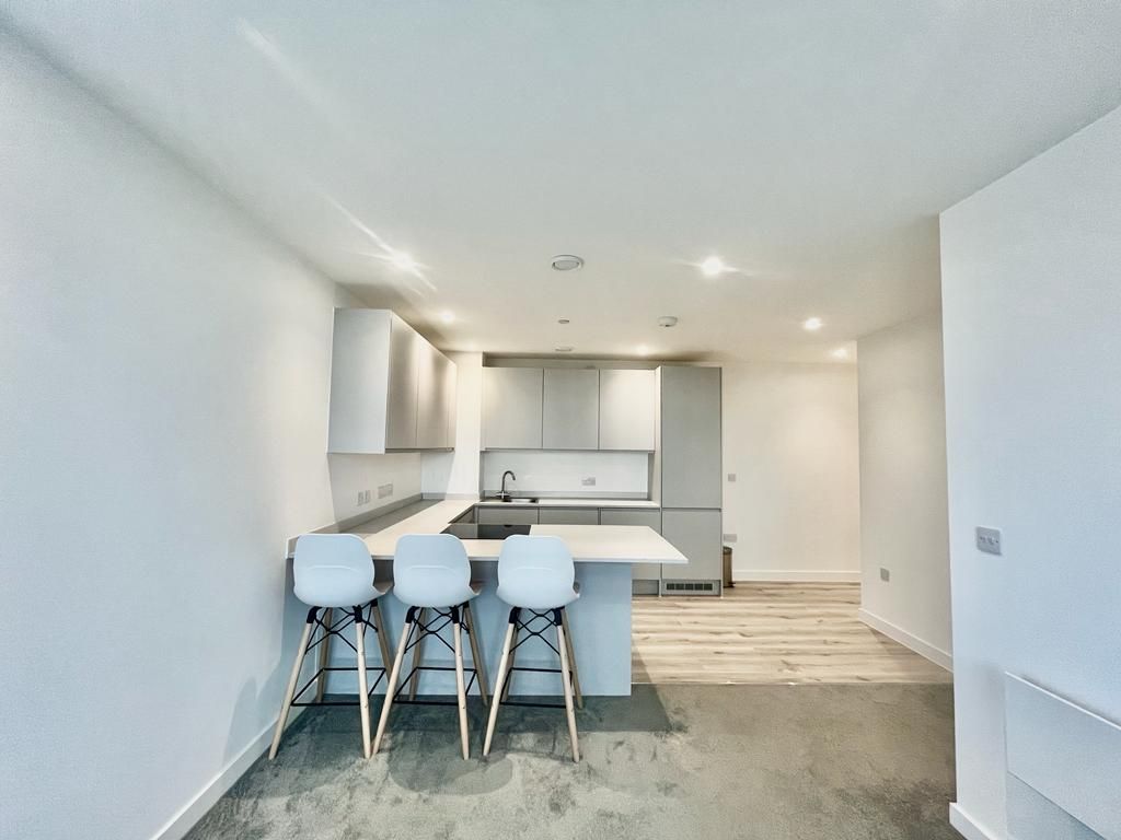 Property photo 2 of 14 Photo 02