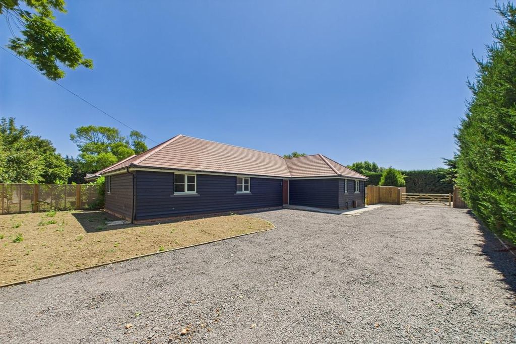 Property photo 1 of 12 Cam01894G0-Pr0199-Still014.Jpg