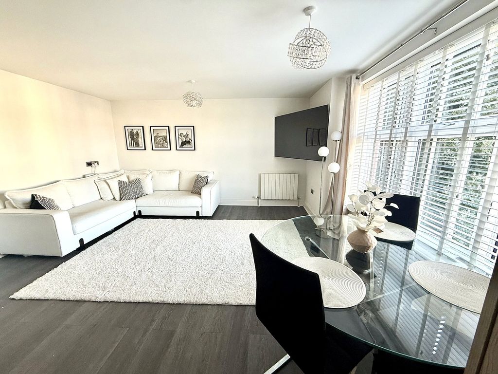 Property photo 1 of 11 1 - Picture No. 03