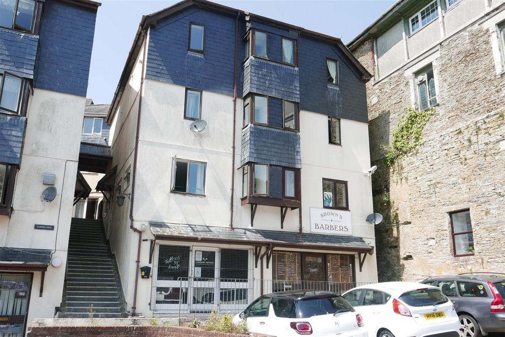 Property photo 1 of 1