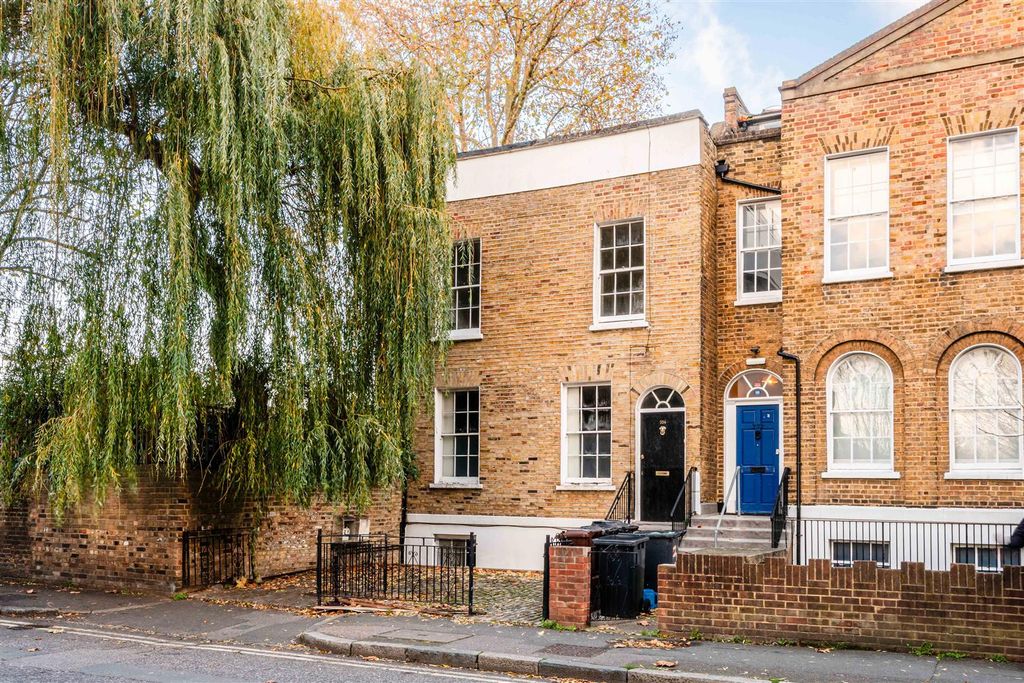 Property photo 1 of 11 1