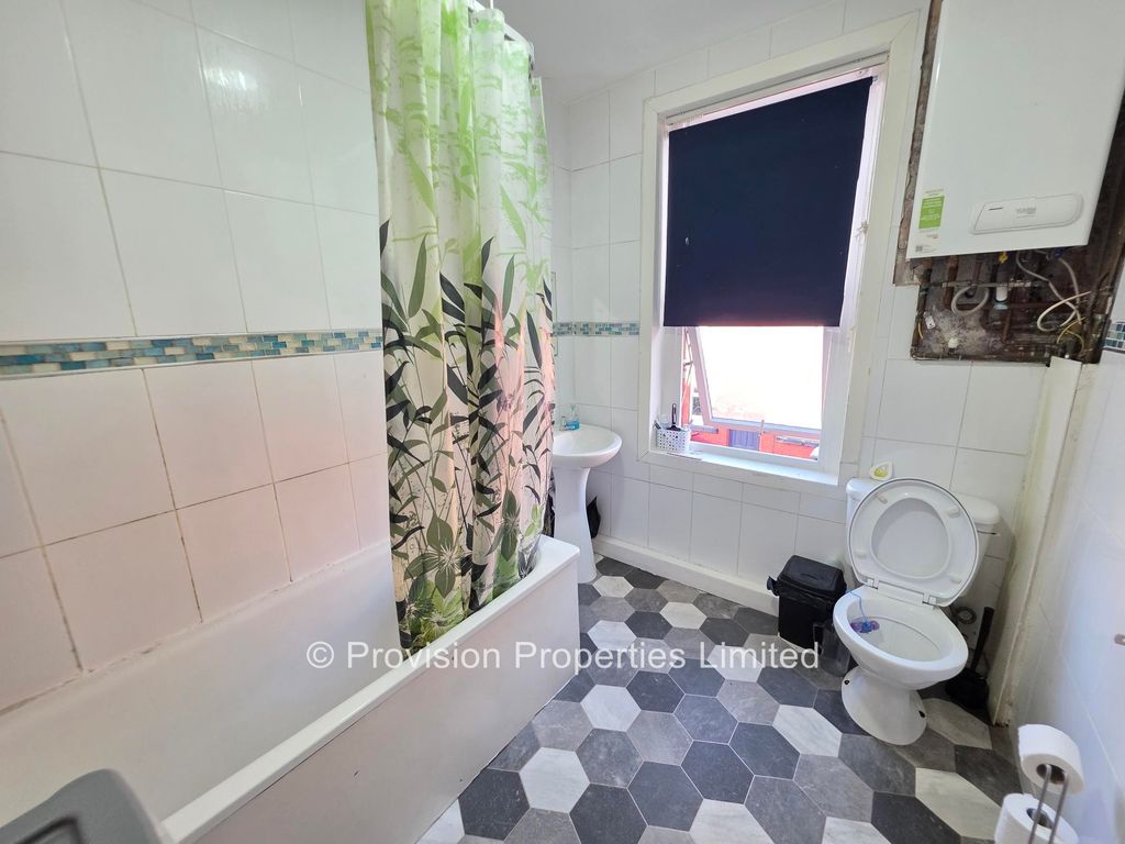 Property photo 3 of 6 Photo