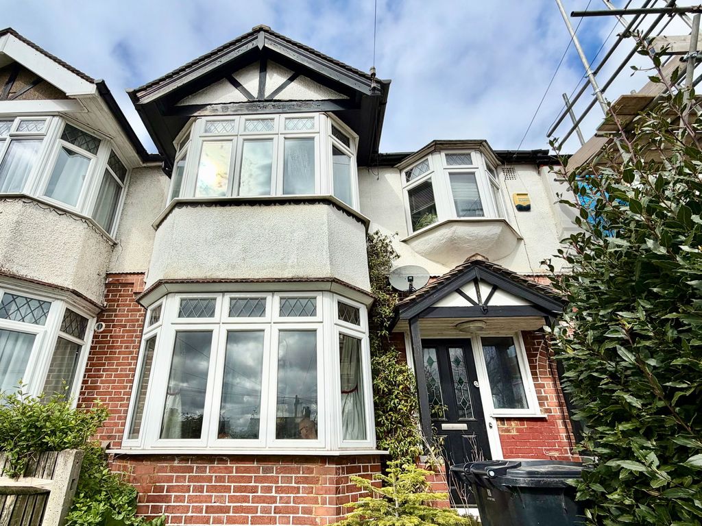 Property photo 1 of 11