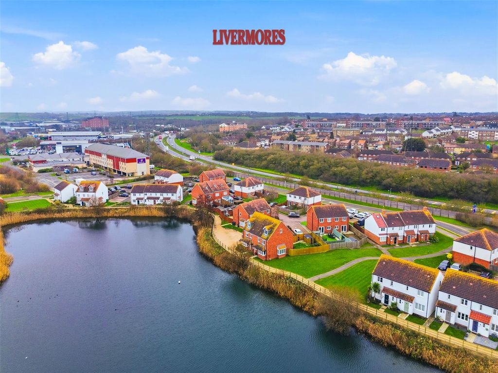 Property photo 2 of 19 Lake Views.Jpg