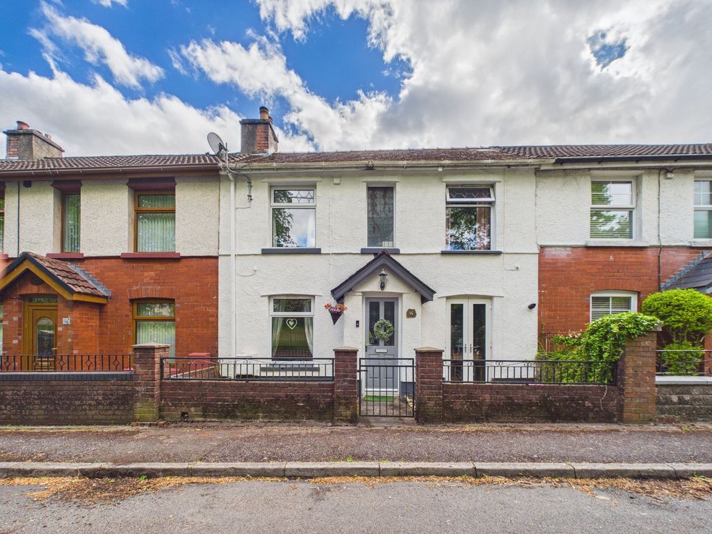 Property photo 1 of 33