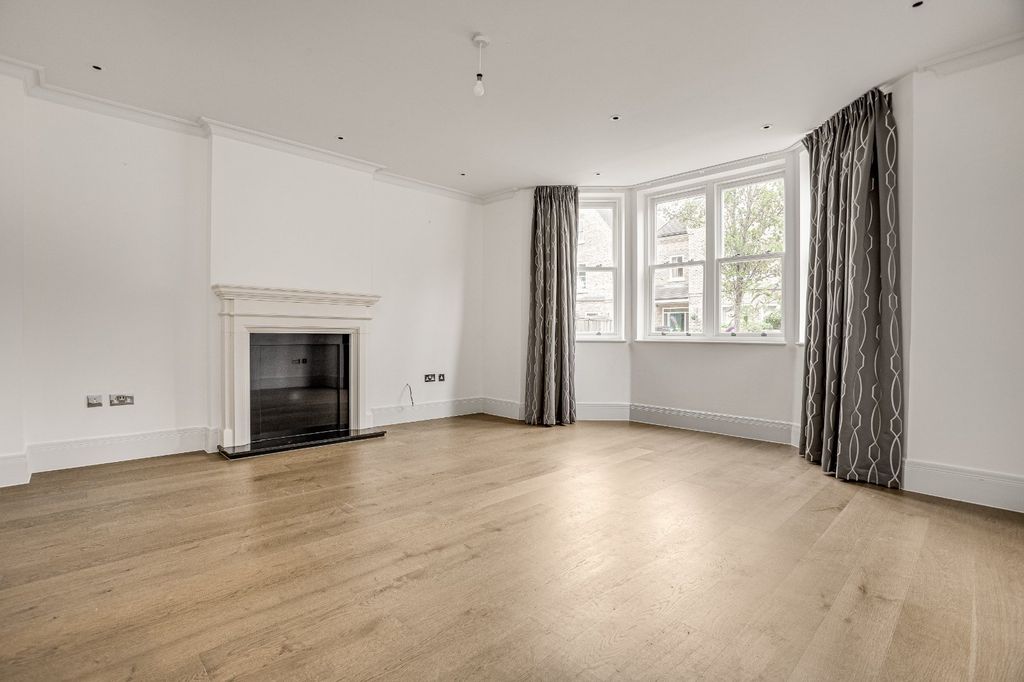 Property photo 3 of 8