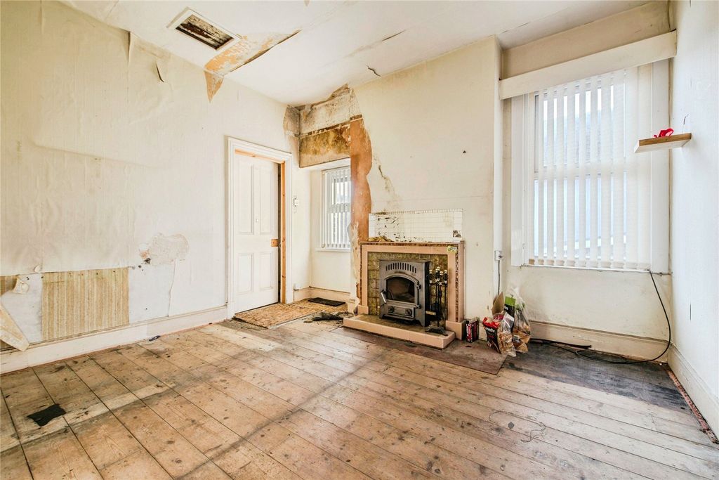 Property photo 3 of 18 Picture No. 12