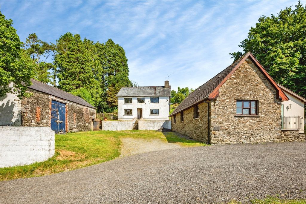 Property photo 1 of 54 Picture No. 15