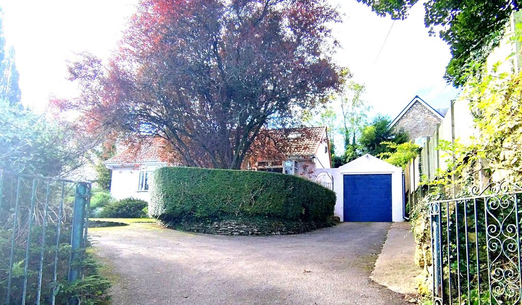 Property photo 2 of 28