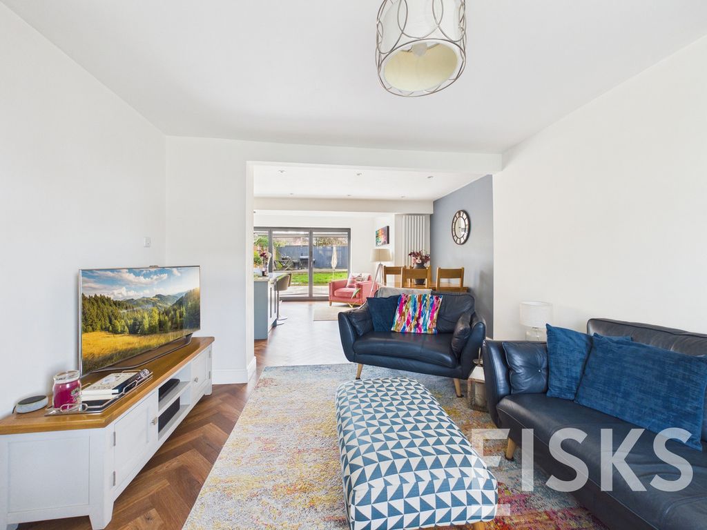 Property photo 2 of 18