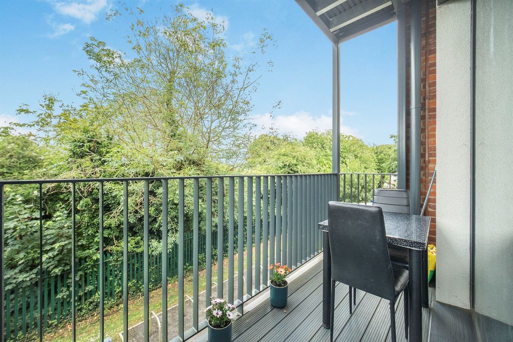 Property photo 2 of 15