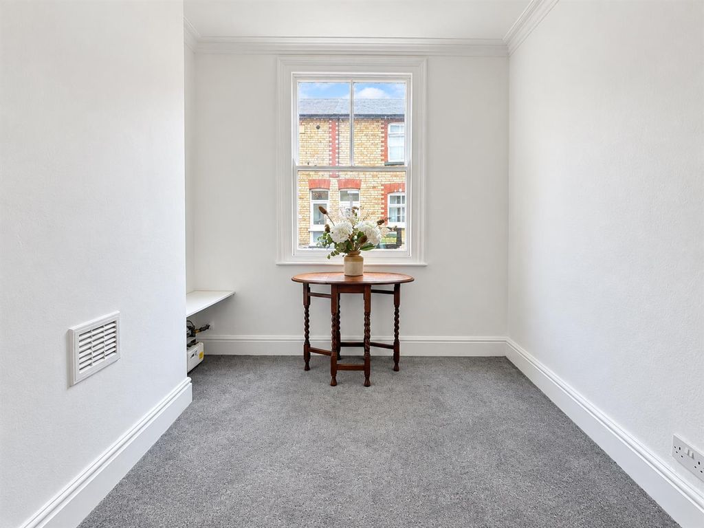 Property photo 3 of 11 1.Png