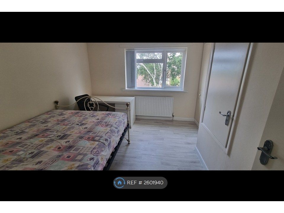 Property photo 1 of 12 Master Bedroom