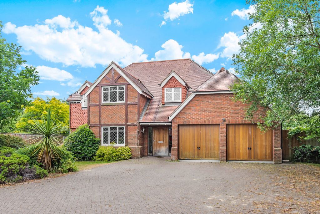Property photo 1 of 8