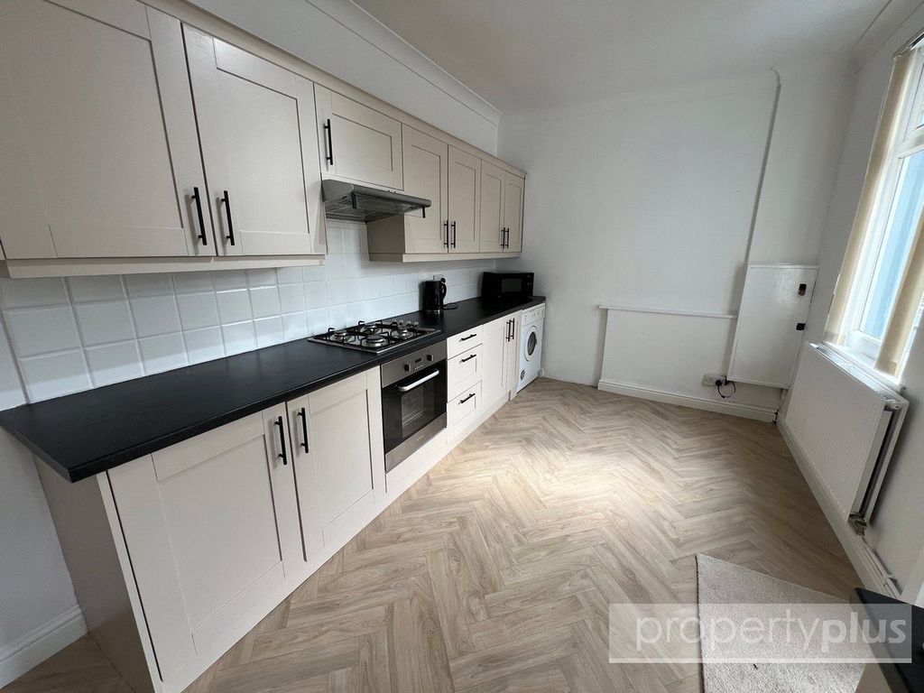 Property photo 2 of 10 Picture No. 08
