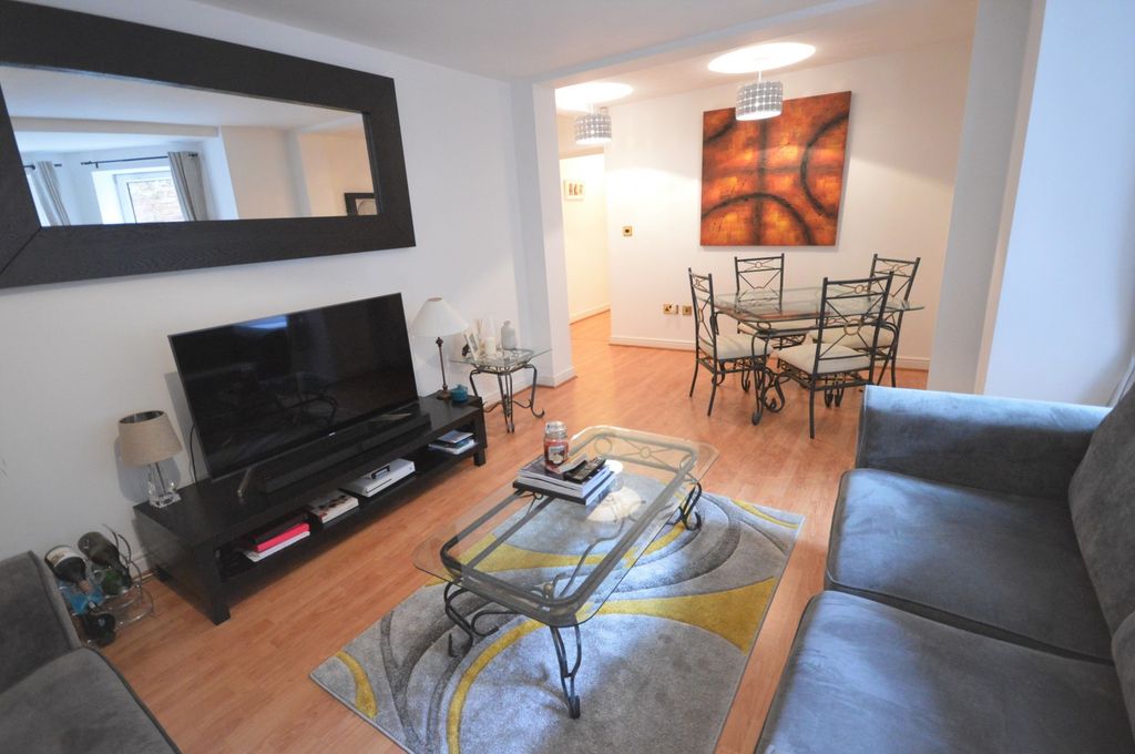 Property photo 3 of 11 Lounge/Dining Room