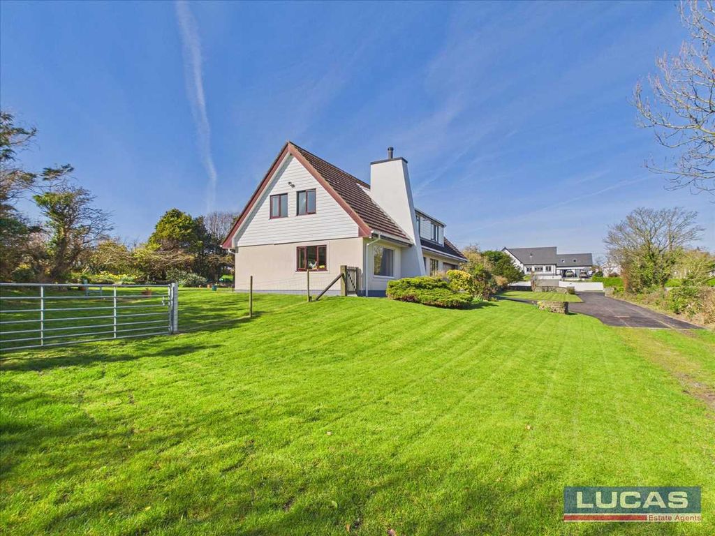 Property photo 3 of 33