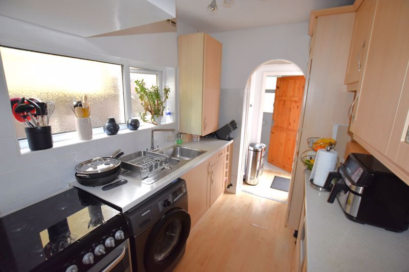 Property photo 3 of 6 Photo 5