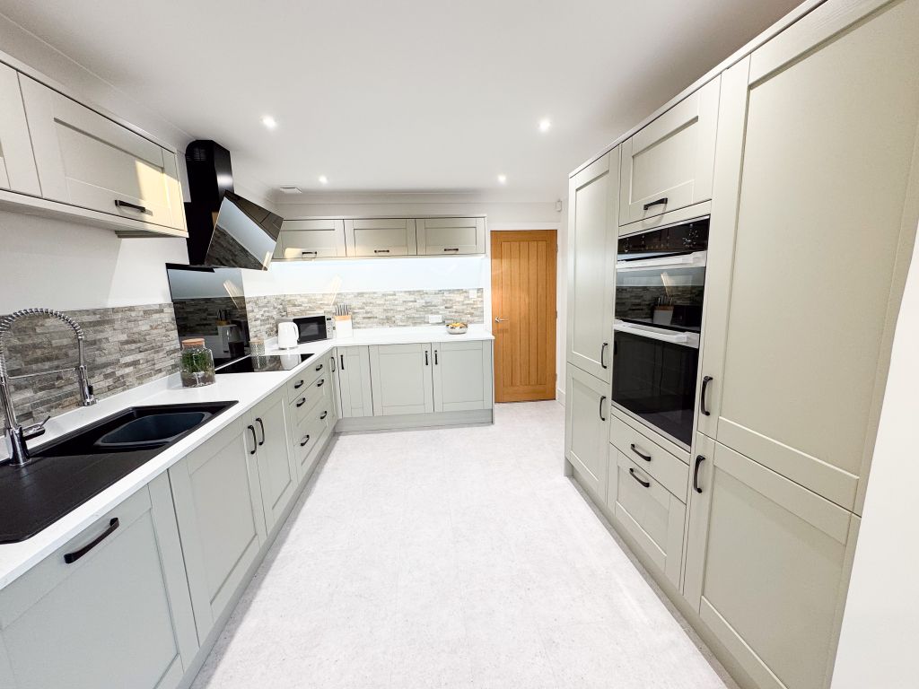 Property photo 2 of 34 Img_0549