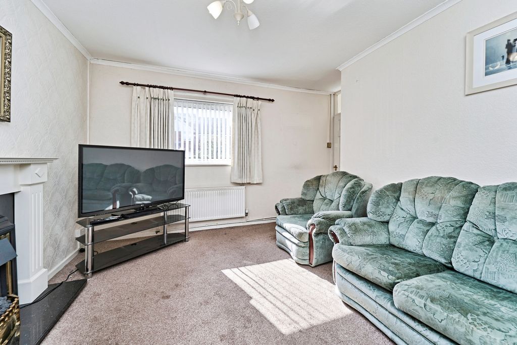 Property photo 3 of 15