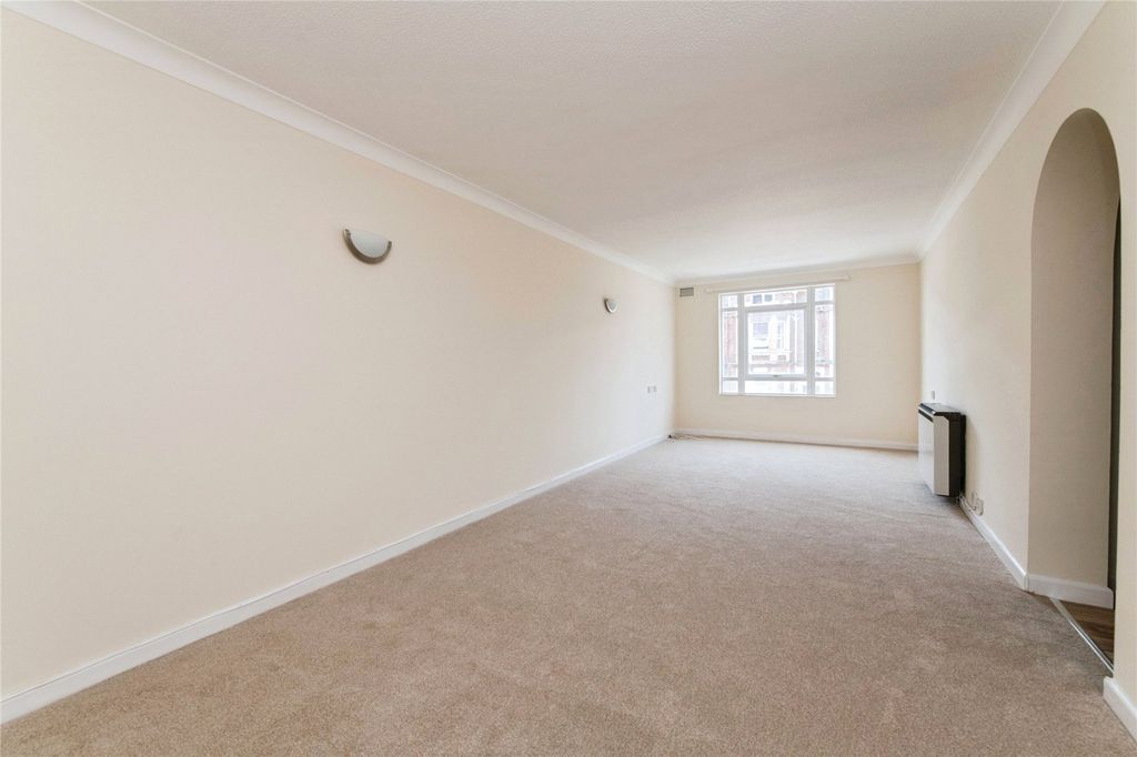 Property photo 3 of 12 Picture No. 06