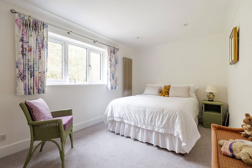 Additional image 16 of 5 bed detached house for saleWaterside Lane, Godalming, Surrey GU7