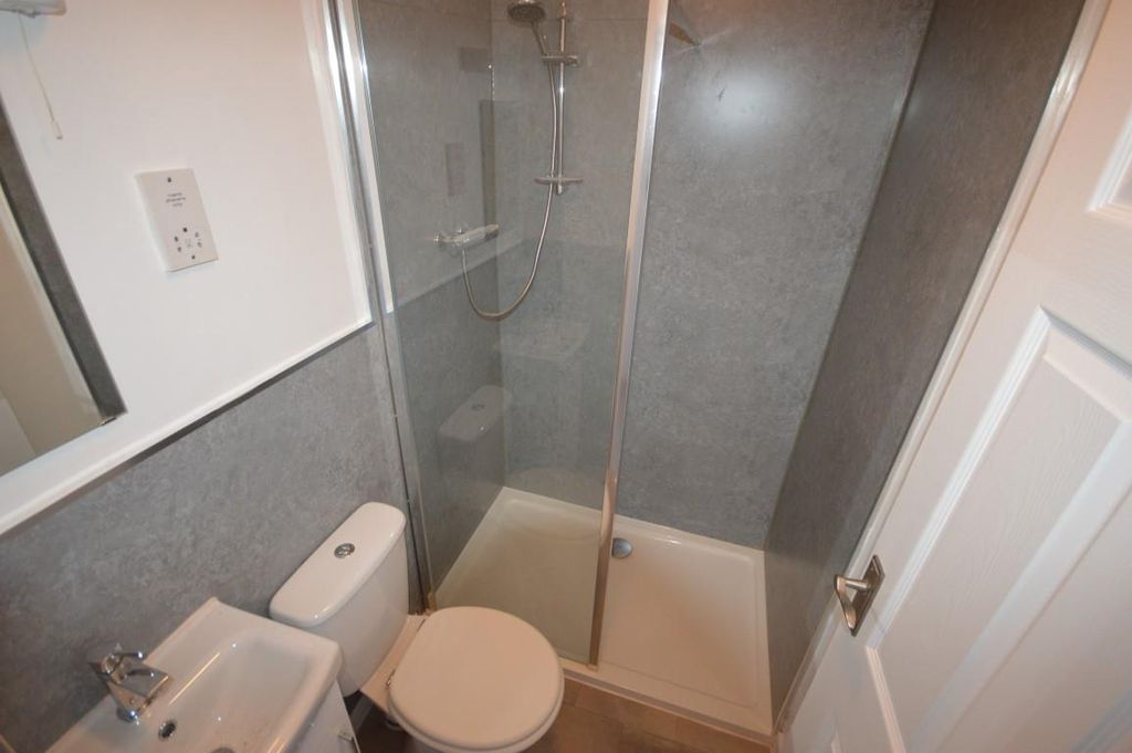 Property photo 3 of 15 Dsc_0010 (Medium).Jpg