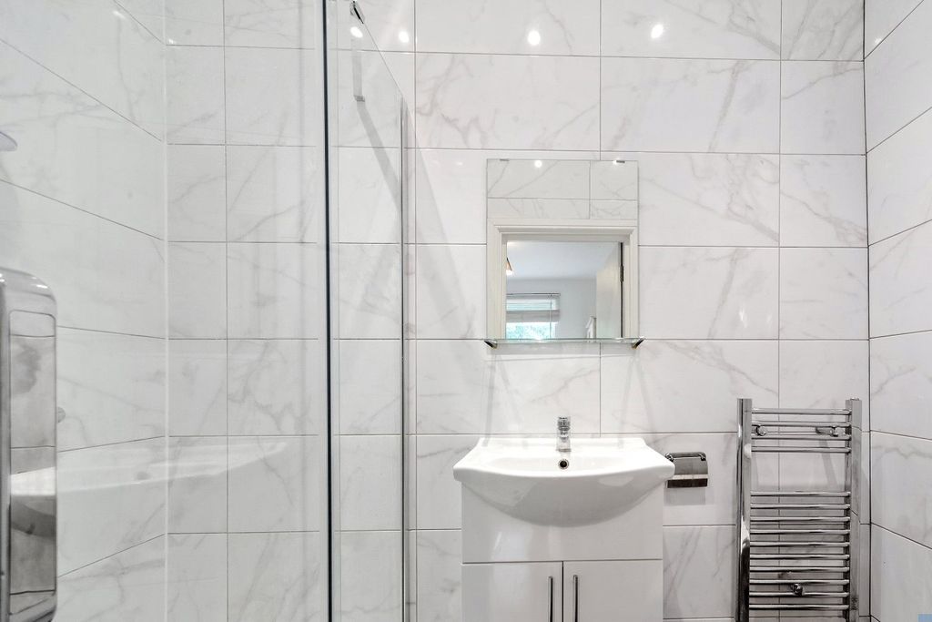 Property photo 3 of 5 Picture No. 13