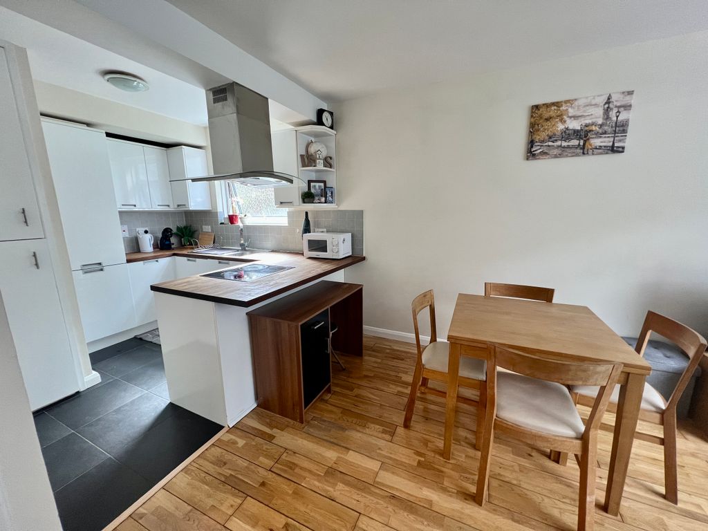 Property photo 3 of 13 Island.Jpg