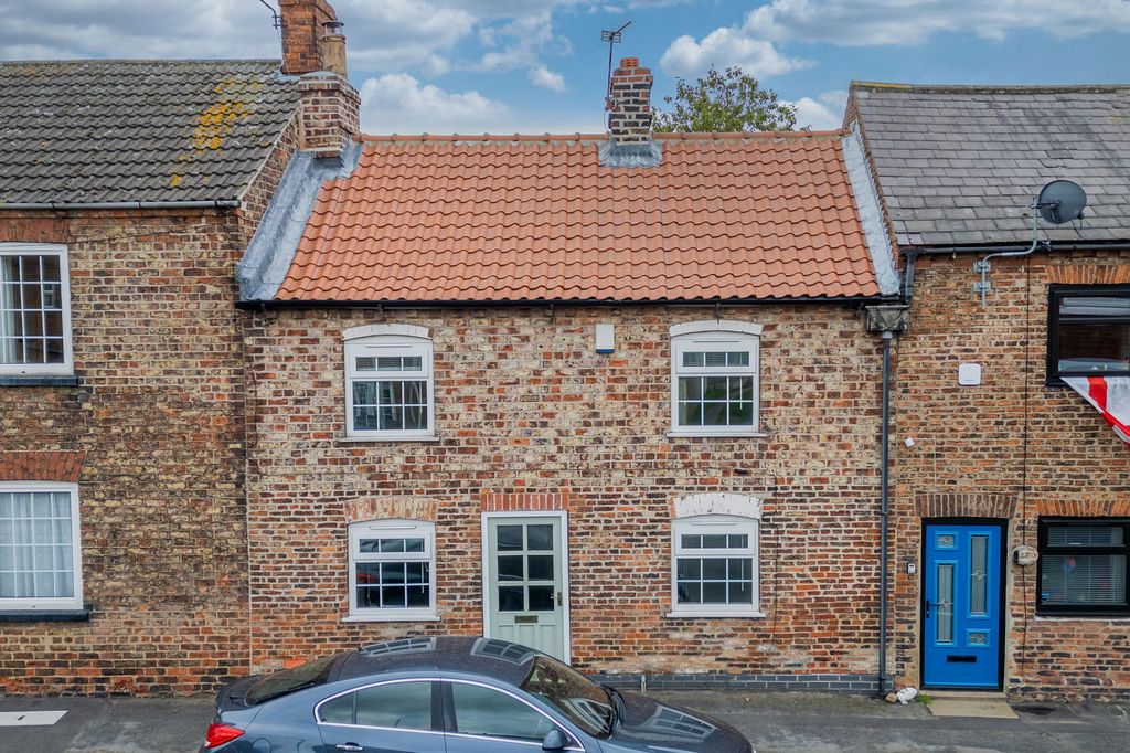 Property photo 1 of 27