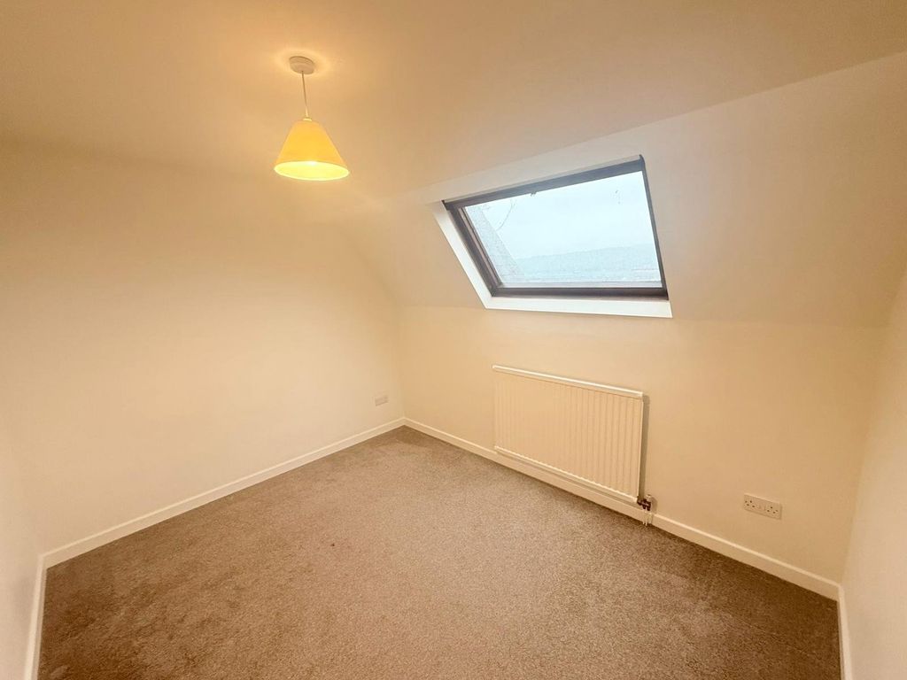 Property photo 3 of 14 Picture No. 19