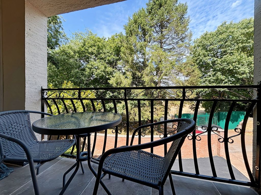 Property photo 3 of 28