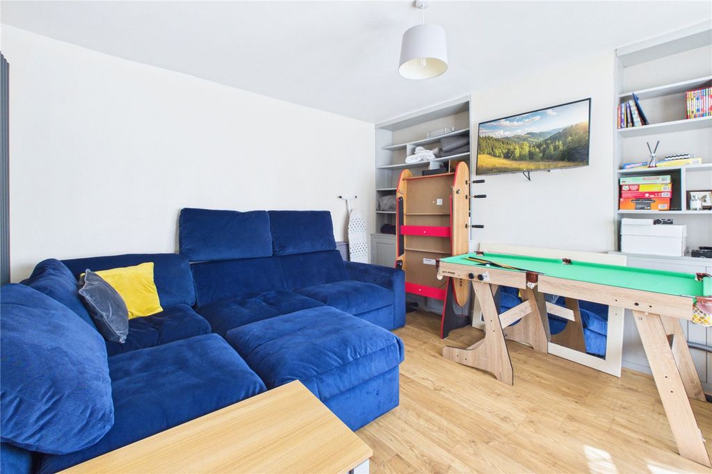 Property photo 3 of 19 Picture No. 04