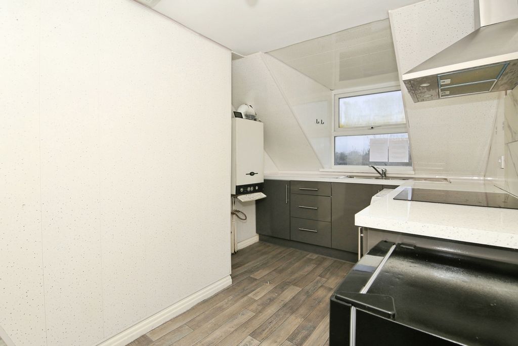 Property photo 2 of 17 Photo