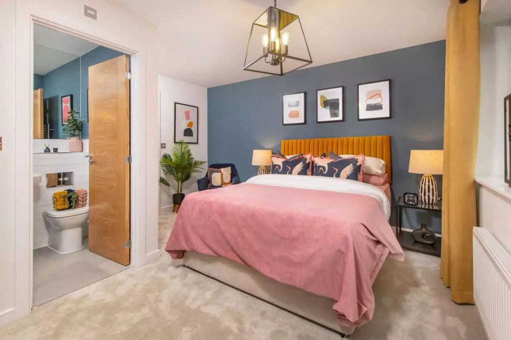 Property photo 2 of 8