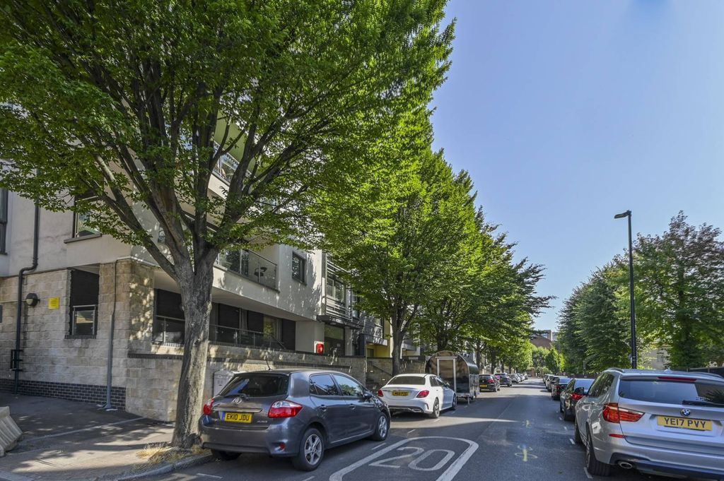 Property photo 2 of 16