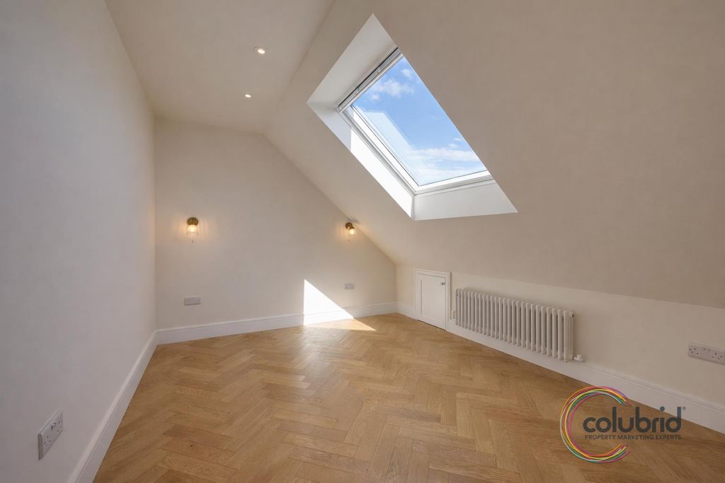 Additional image 18 of 6 bed semi-detached house for saleCrawford Avenue, Grays RM16
